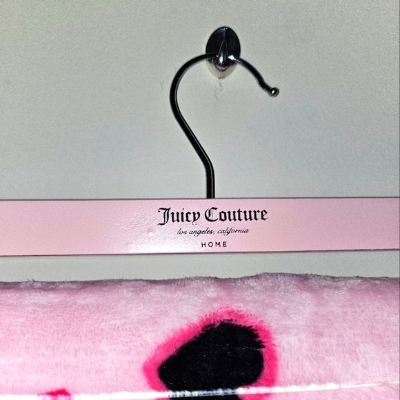 NEW Juicy couture sunglass and lipstick blanket - Picture 2 of 8